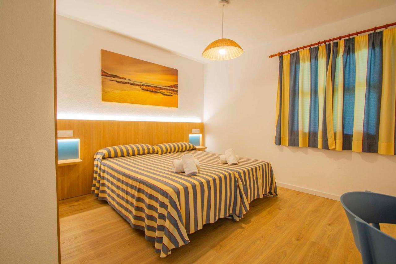 Sol Y Mar Aparthotel Cala'N Blanes  Buitenkant foto
